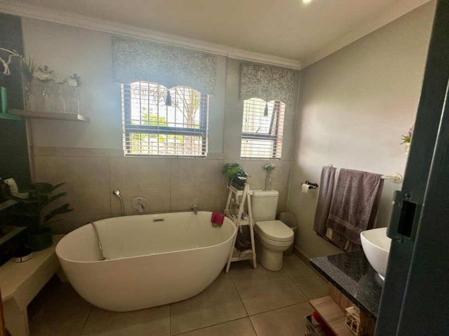 3 Bedroom Property for Sale in Freeway Park Gauteng
