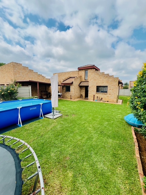 2 Bedroom Property for Sale in Kibler Park Gauteng