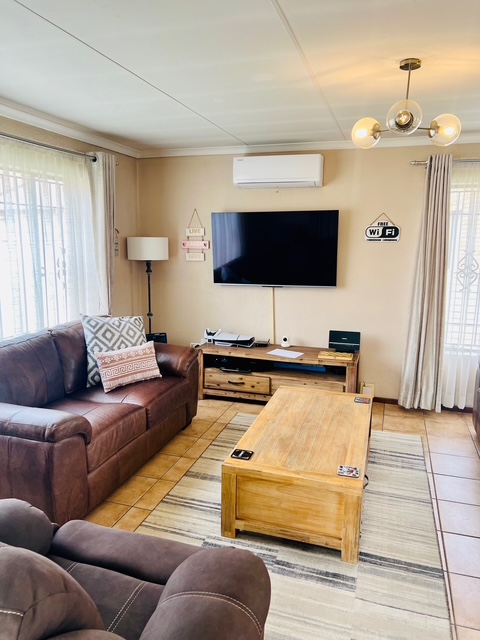 2 Bedroom Property for Sale in Kibler Park Gauteng