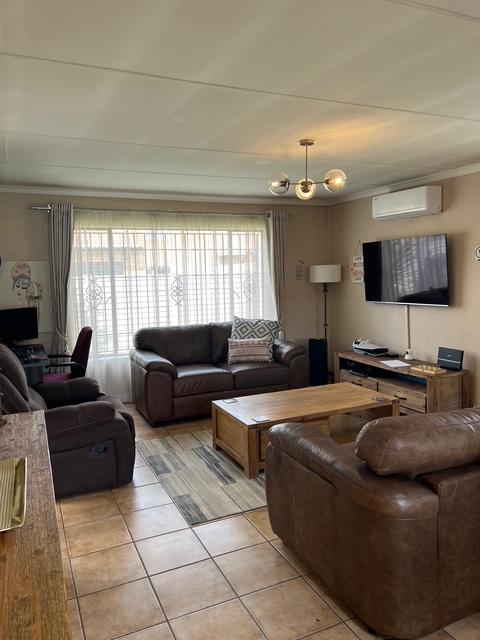 2 Bedroom Property for Sale in Kibler Park Gauteng