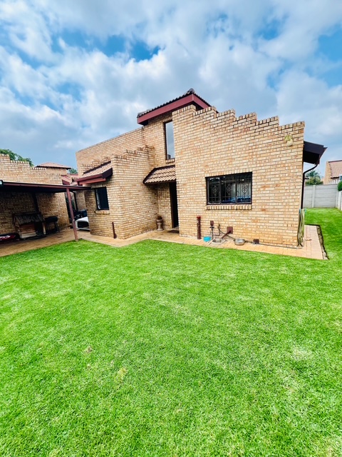 2 Bedroom Property for Sale in Kibler Park Gauteng