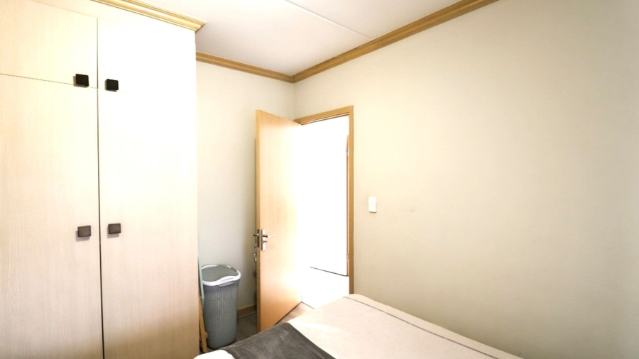 2 Bedroom Property for Sale in Noordwyk Gauteng