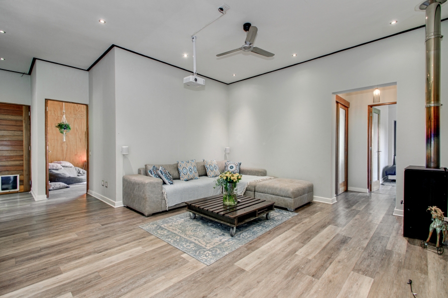 To Let 5 Bedroom Property for Rent in Helderfontein Estate Gauteng