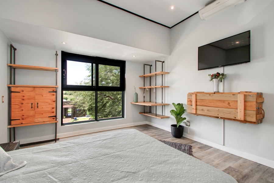 To Let 5 Bedroom Property for Rent in Helderfontein Estate Gauteng