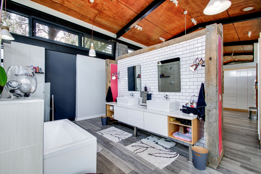 To Let 5 Bedroom Property for Rent in Helderfontein Estate Gauteng