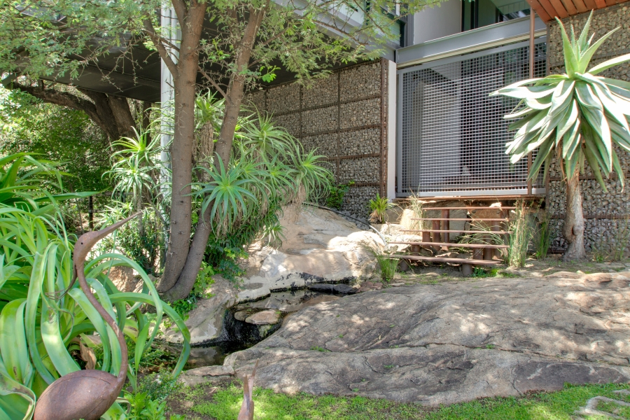 To Let 5 Bedroom Property for Rent in Helderfontein Estate Gauteng