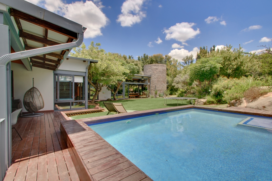 To Let 5 Bedroom Property for Rent in Helderfontein Estate Gauteng