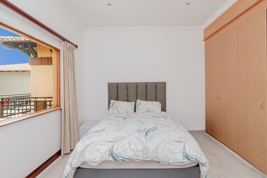 To Let 3 Bedroom Property for Rent in Morningside Gauteng