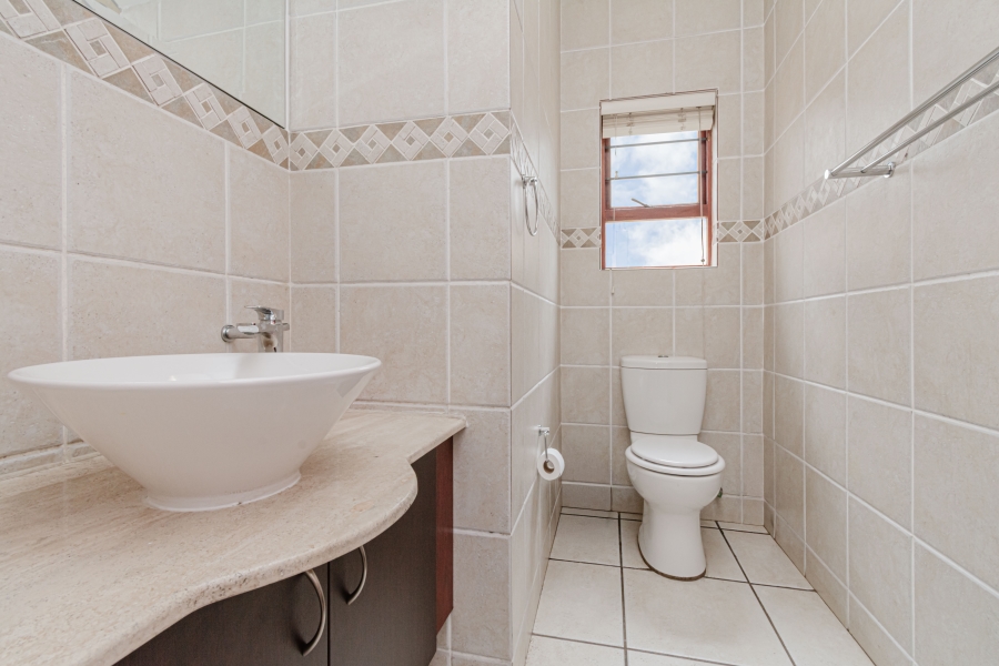 To Let 3 Bedroom Property for Rent in Morningside Gauteng