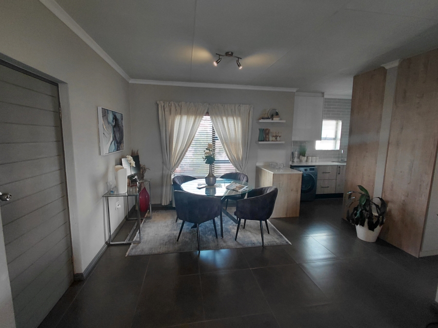 To Let 2 Bedroom Property for Rent in Honeydew Gauteng