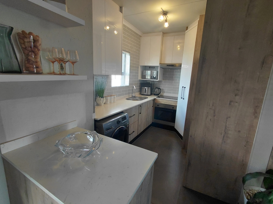 To Let 2 Bedroom Property for Rent in Honeydew Gauteng