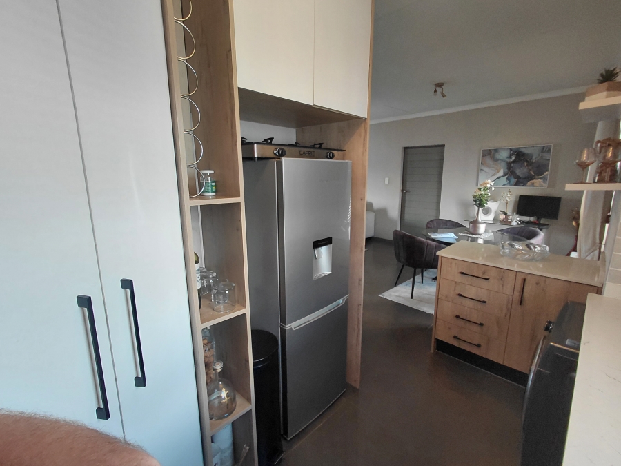 To Let 2 Bedroom Property for Rent in Honeydew Gauteng