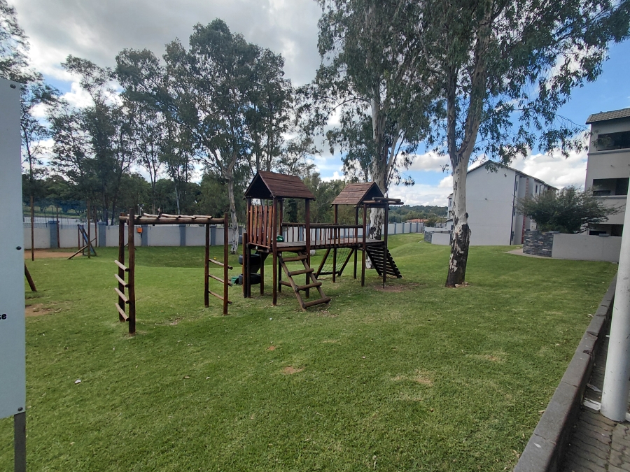 To Let 2 Bedroom Property for Rent in Honeydew Gauteng