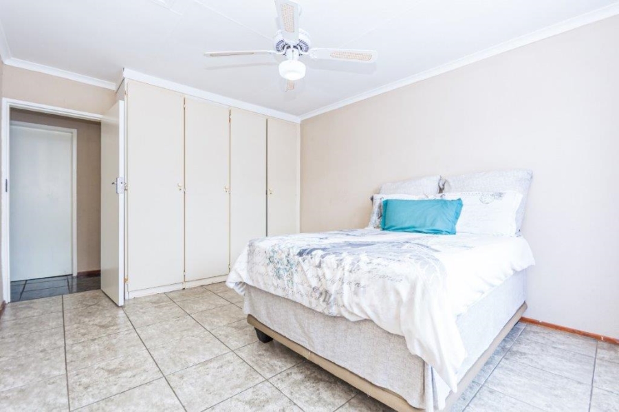 2 Bedroom Property for Sale in Florida Gauteng