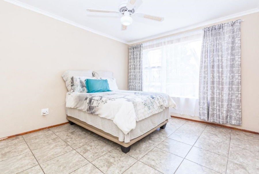 2 Bedroom Property for Sale in Florida Gauteng