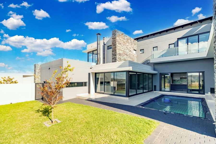 7 Bedroom Property for Sale in Midstream Estate Gauteng