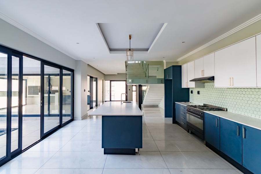 7 Bedroom Property for Sale in Midstream Estate Gauteng