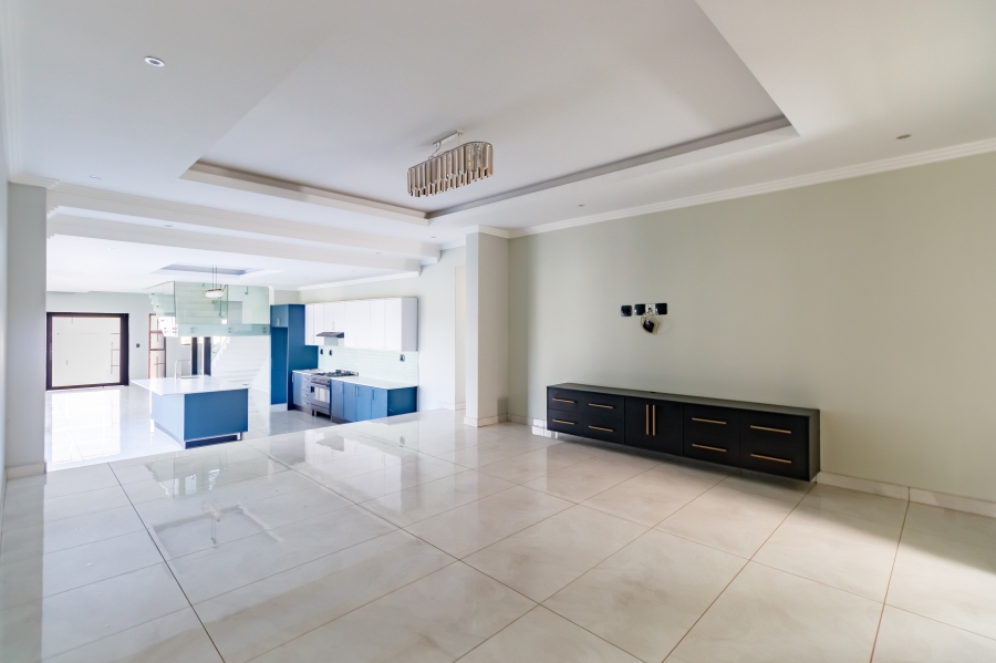 7 Bedroom Property for Sale in Midstream Estate Gauteng