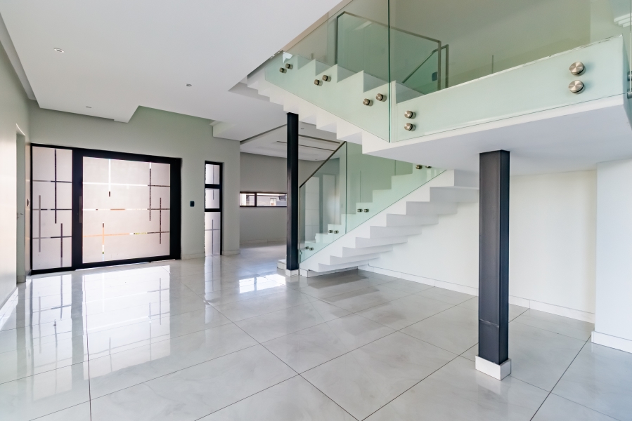 7 Bedroom Property for Sale in Midstream Estate Gauteng