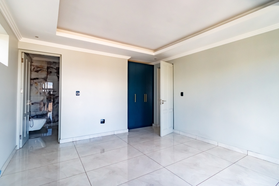 7 Bedroom Property for Sale in Midstream Estate Gauteng