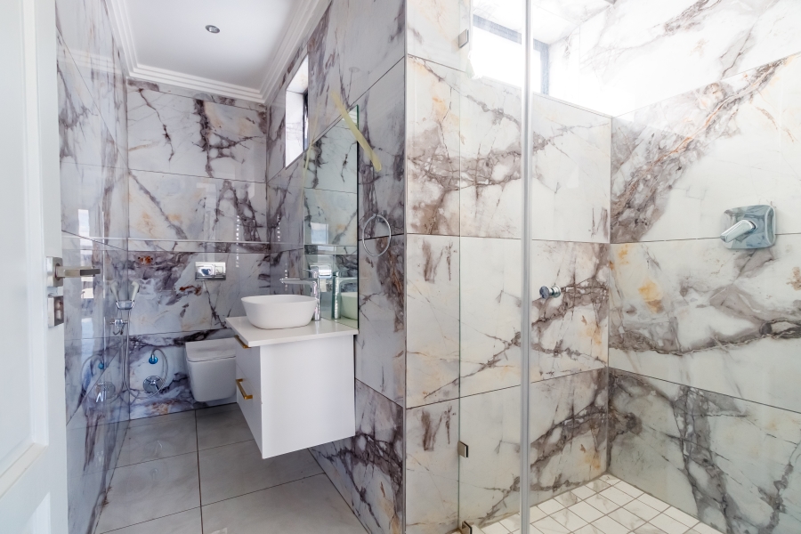 7 Bedroom Property for Sale in Midstream Estate Gauteng