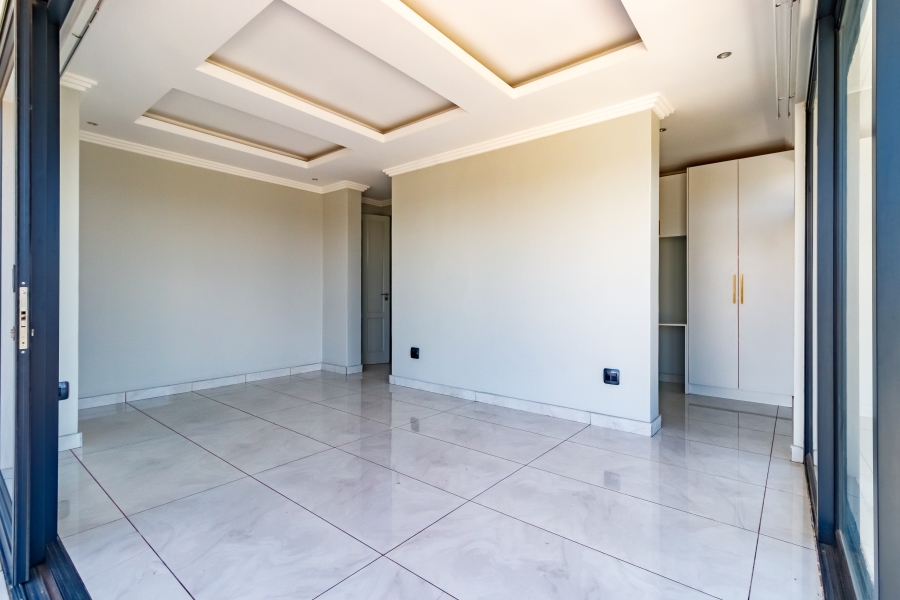 7 Bedroom Property for Sale in Midstream Estate Gauteng