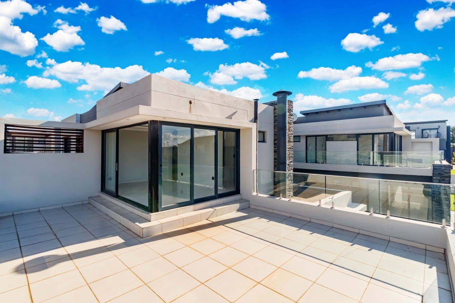 7 Bedroom Property for Sale in Midstream Estate Gauteng