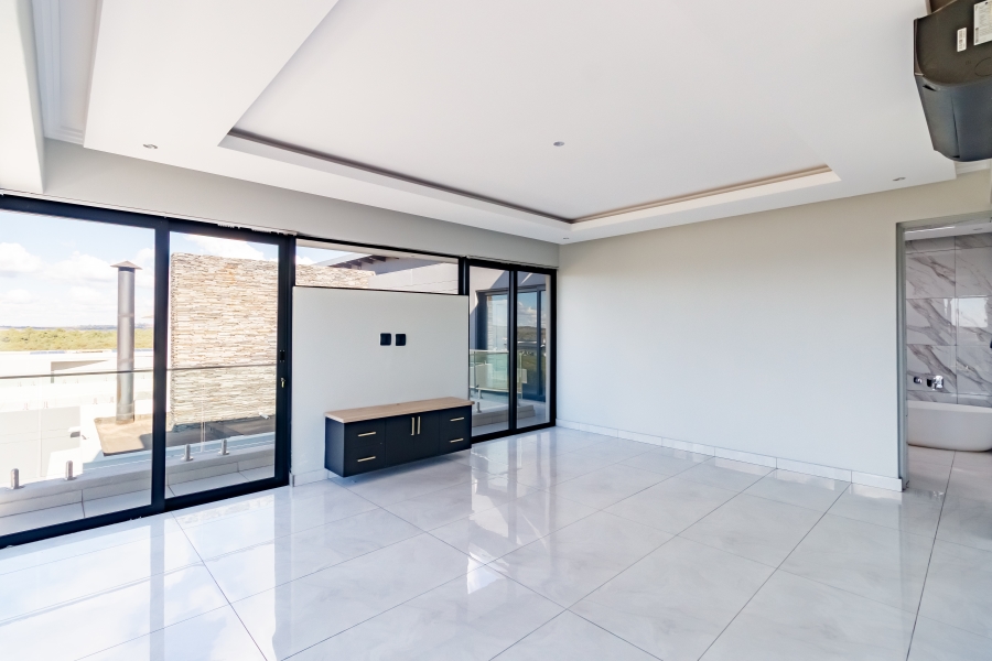 7 Bedroom Property for Sale in Midstream Estate Gauteng