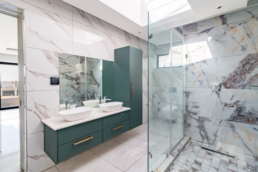 7 Bedroom Property for Sale in Midstream Estate Gauteng