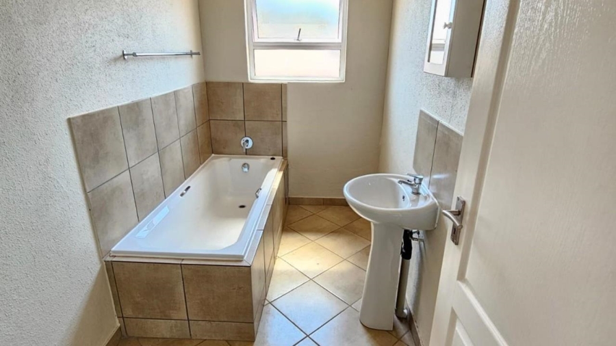 3 Bedroom Property for Sale in Selcourt Gauteng