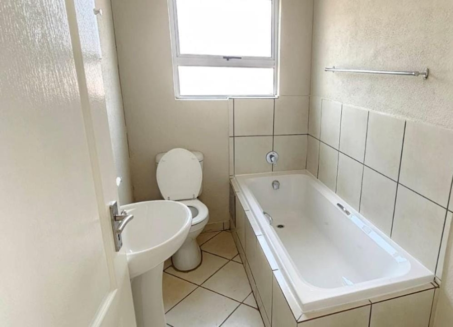 3 Bedroom Property for Sale in Selcourt Gauteng