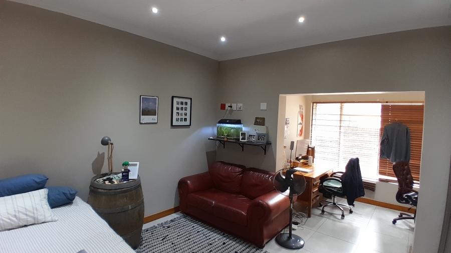 6 Bedroom Property for Sale in Riviera Gauteng