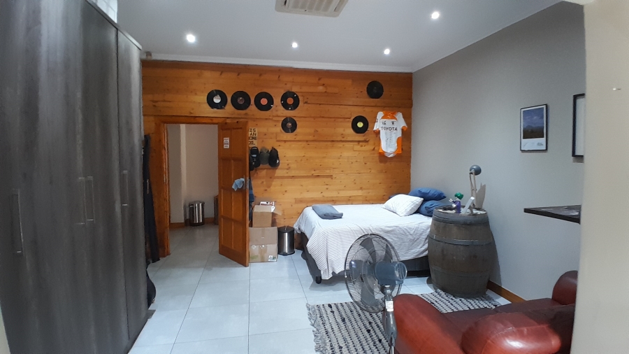 6 Bedroom Property for Sale in Riviera Gauteng