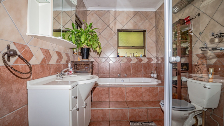 4 Bedroom Property for Sale in Pebble Rock Golf Village Gauteng