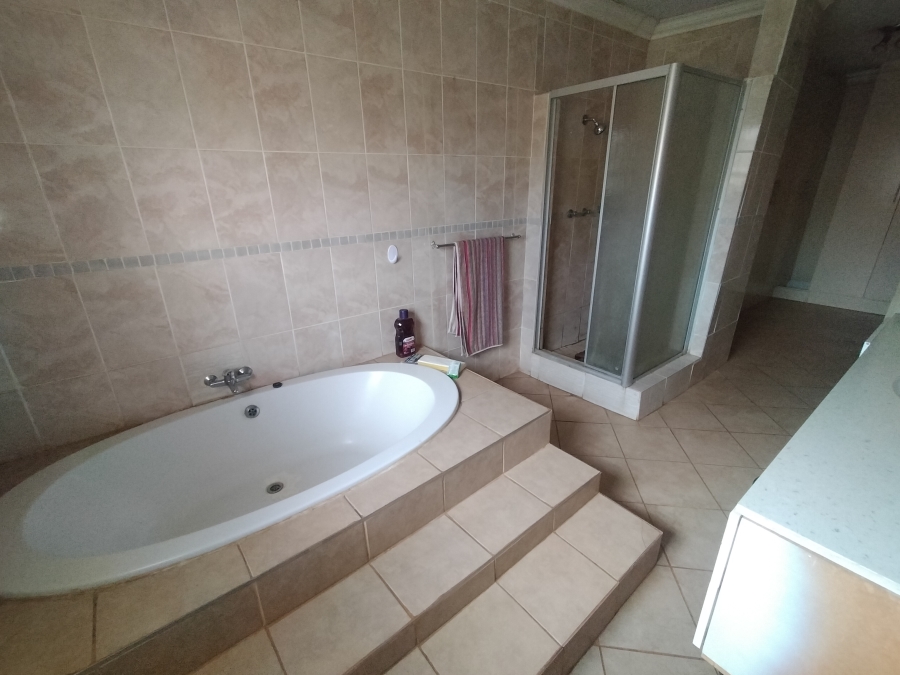 3 Bedroom Property for Sale in The Orchards Gauteng