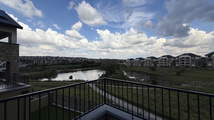 To Let 2 Bedroom Property for Rent in Waterfall Gauteng