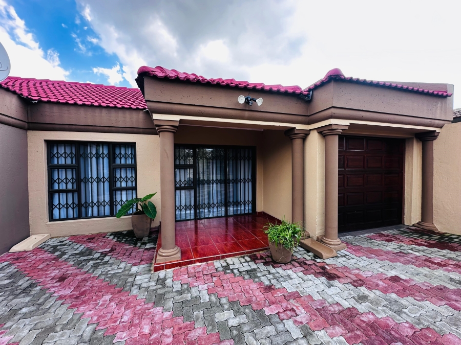 5 Bedroom Property for Sale in Leachville Gauteng