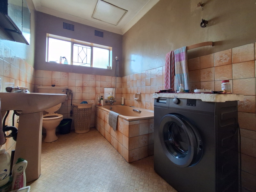 2 Bedroom Property for Sale in Germiston South Gauteng