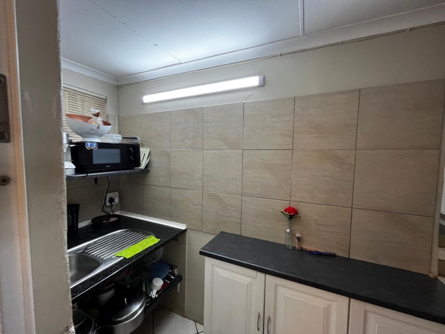 To Let 1 Bedroom Property for Rent in President Park Gauteng