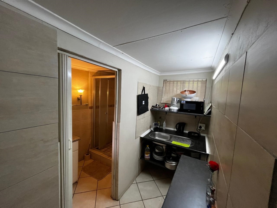 To Let 1 Bedroom Property for Rent in President Park Gauteng