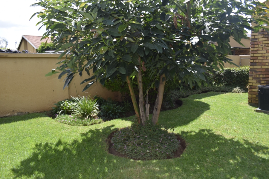 2 Bedroom Property for Sale in Sunward Park Gauteng