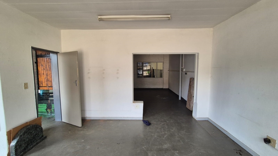 To Let commercial Property for Rent in Silvertondale Gauteng