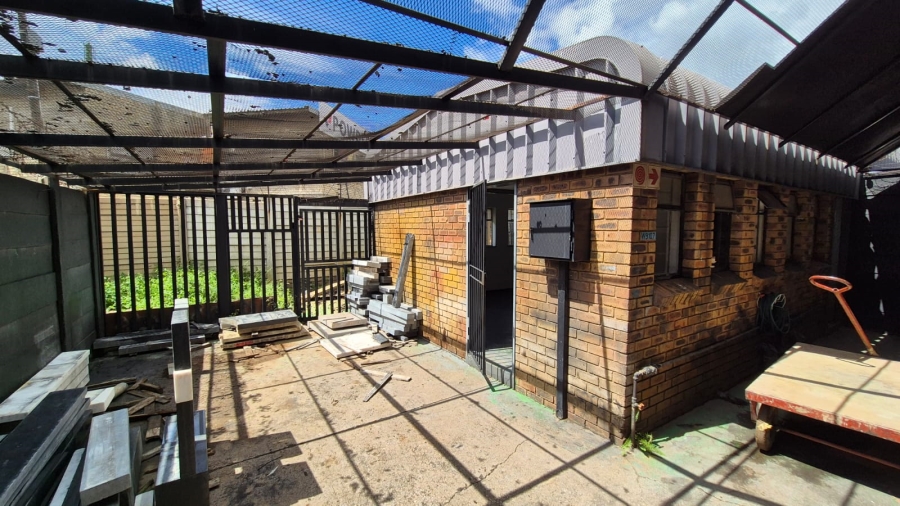 To Let commercial Property for Rent in Silvertondale Gauteng