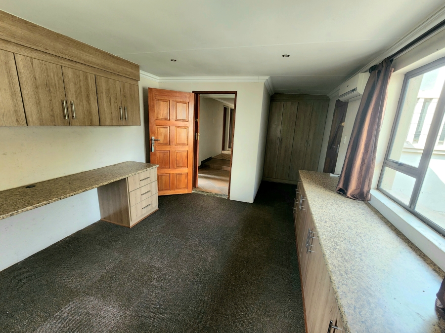 To Let 2 Bedroom Property for Rent in Sable Hills Gauteng