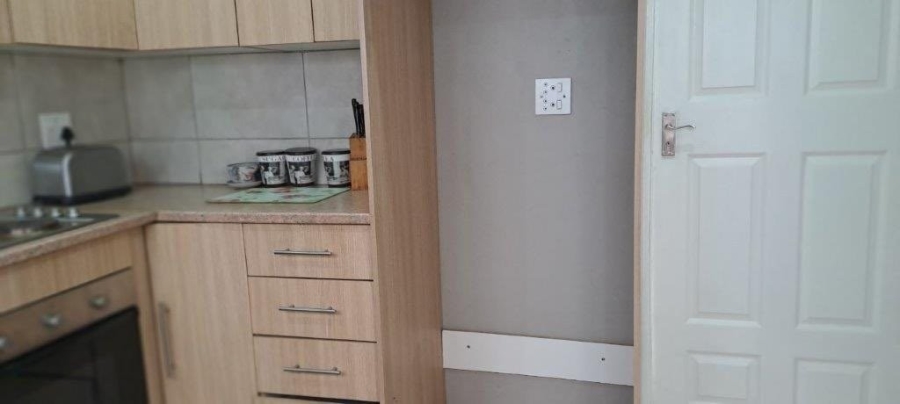 1 Bedroom Property for Sale in Sydenham Gauteng