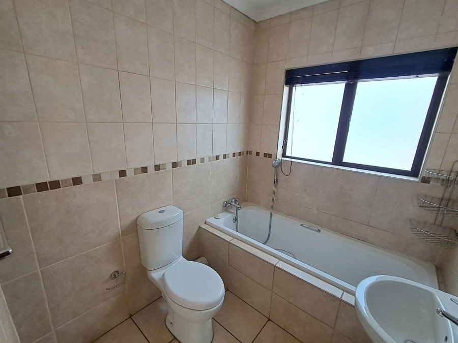 2 Bedroom Property for Sale in Kenleaf Gauteng