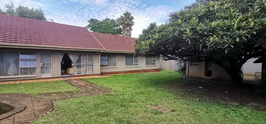 4 Bedroom Property for Sale in Brackenhurst Gauteng