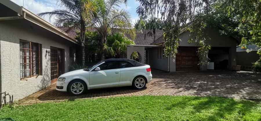 4 Bedroom Property for Sale in Brackenhurst Gauteng