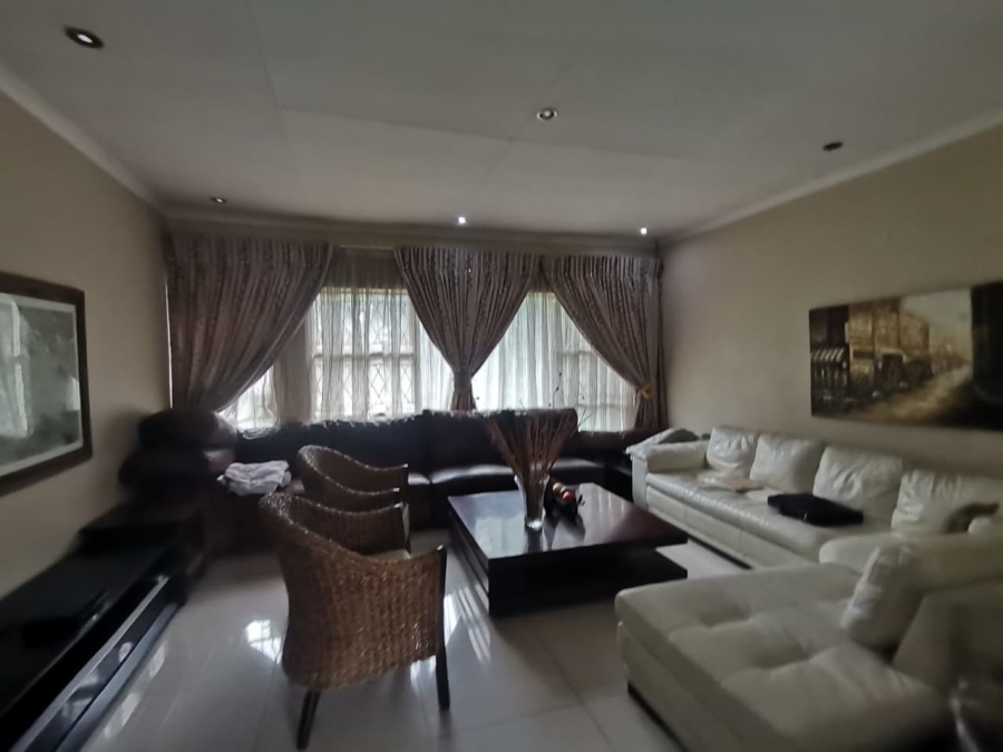 4 Bedroom Property for Sale in Brackenhurst Gauteng