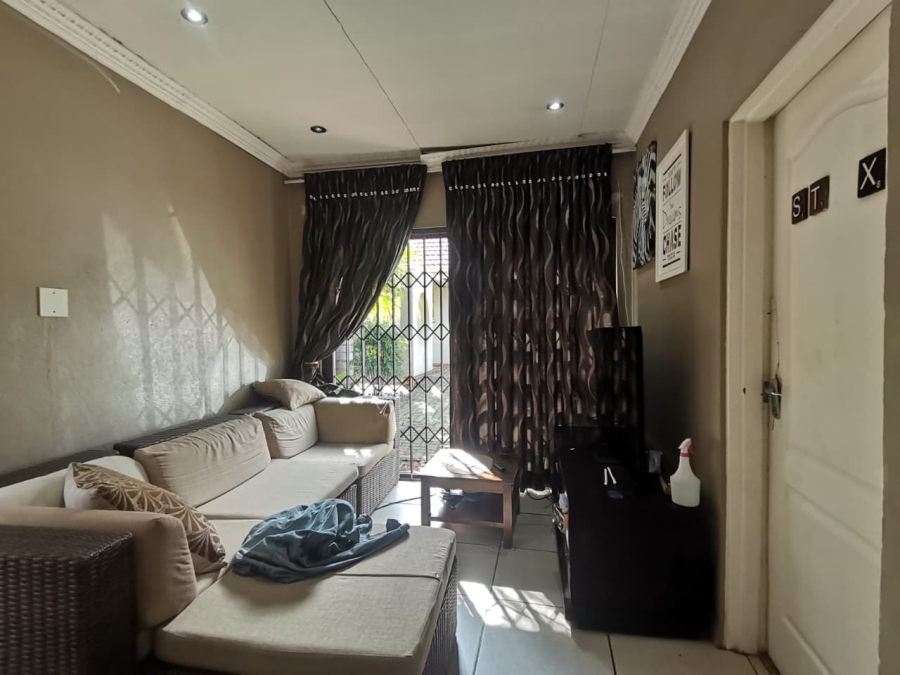 4 Bedroom Property for Sale in Brackenhurst Gauteng